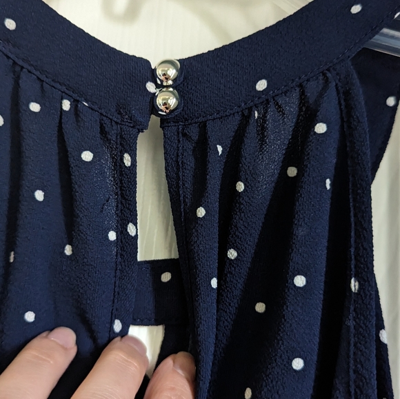 Bonney keyhole halter sleeveless blouse - Picture 3 of 7